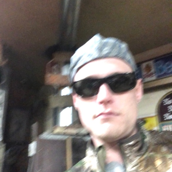 Meet your Posher, Brandon - Picture 1 of 1